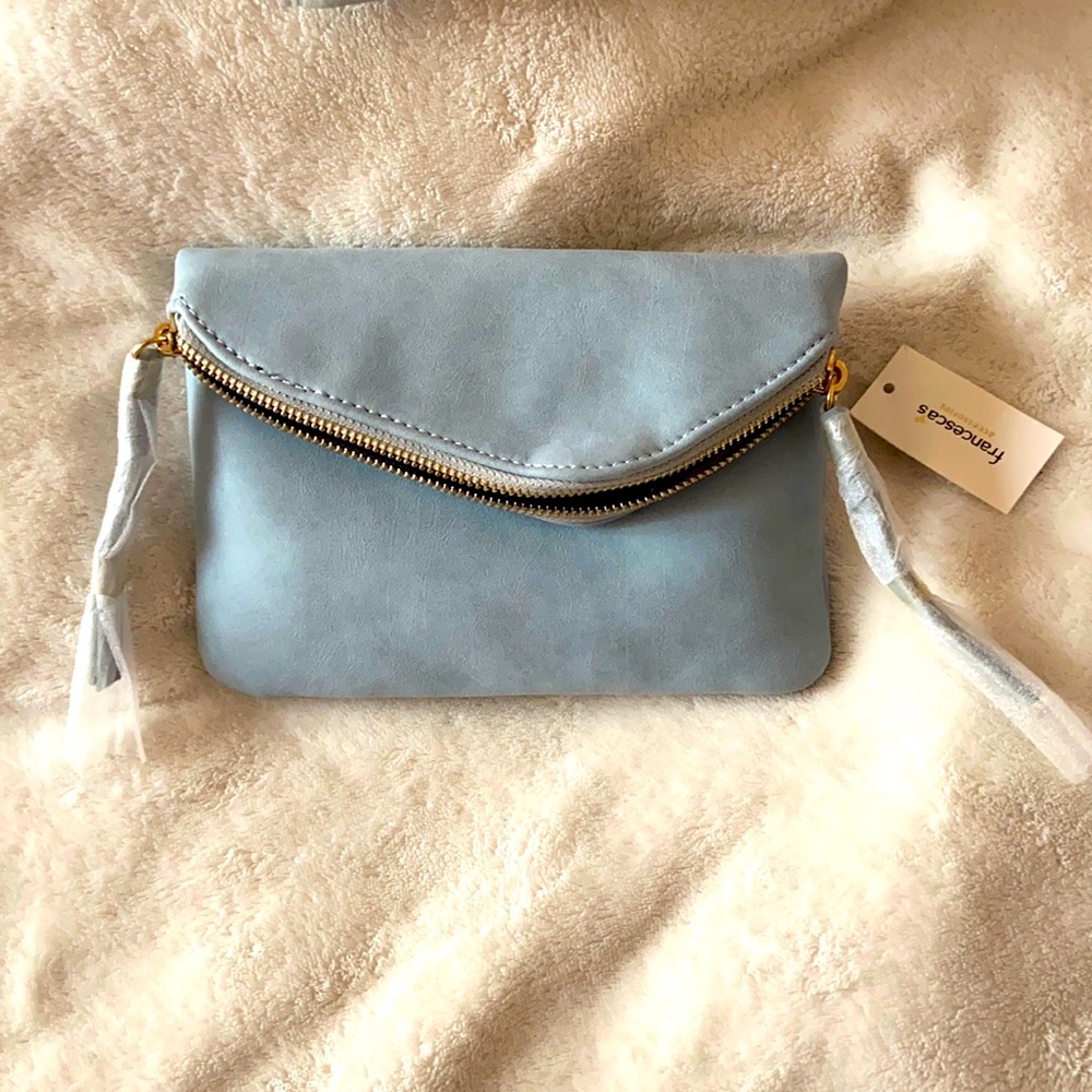 NEW - Francesca’s Adjustable cross bodybag/clutch